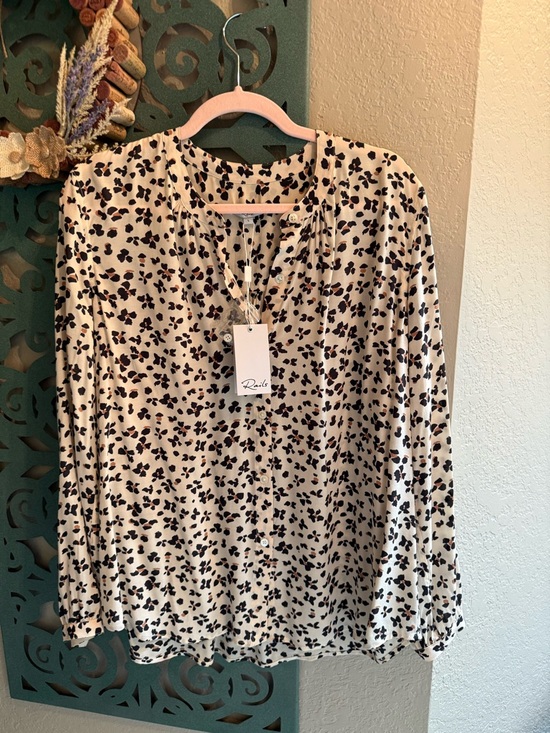 Rails Tops - Rails Cream Long-Sleeve Printed Blouse with Cheetah Floral Print  NWT